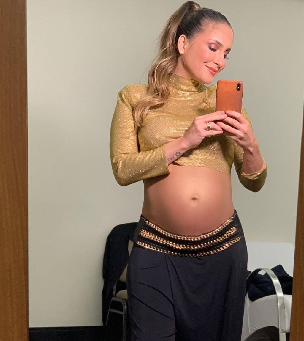 Claudia Leitte revela que a filha Bela não nascerá no Brasil