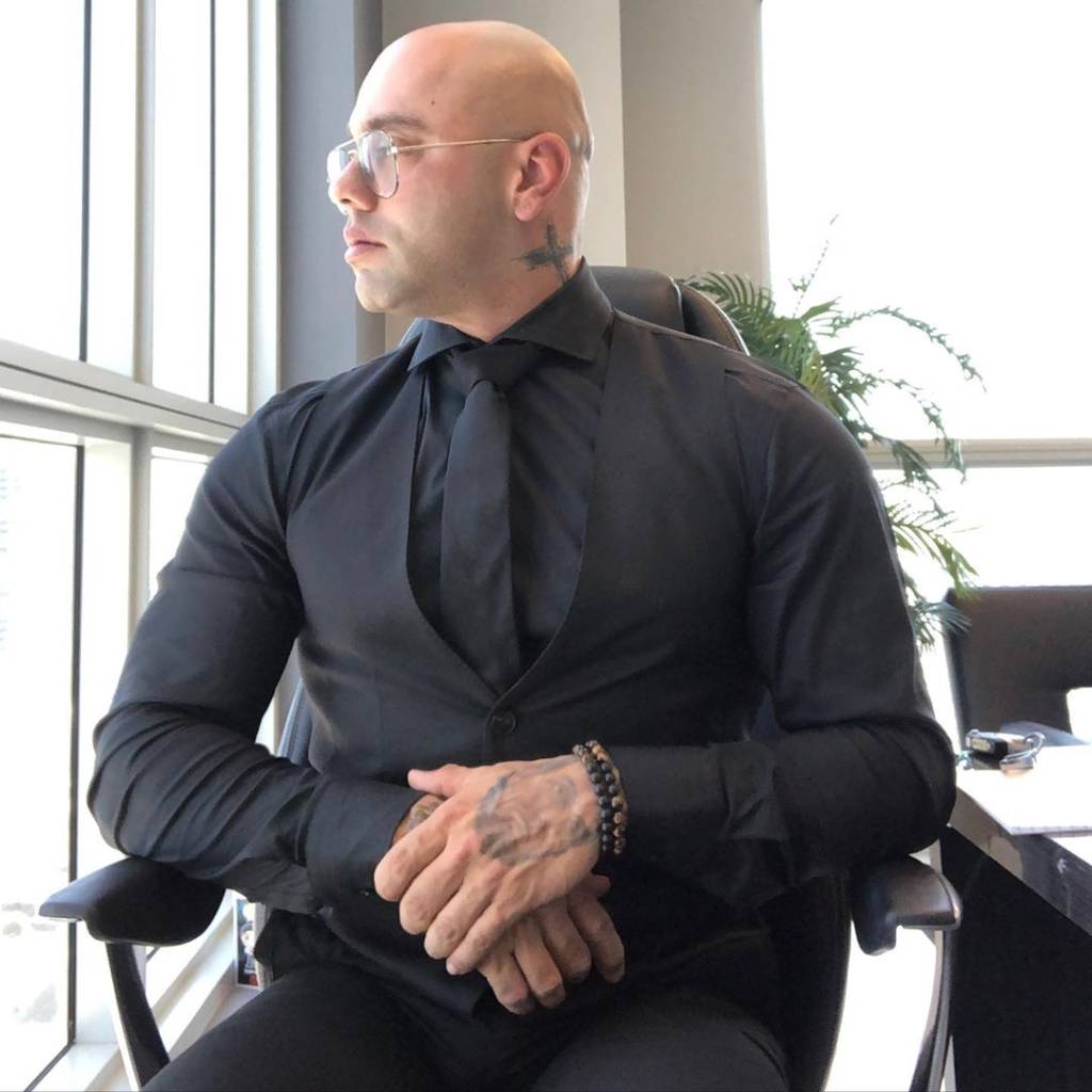 Quem foi Roberto Bueno, coach das famosas encontrado morto aos 46 anos