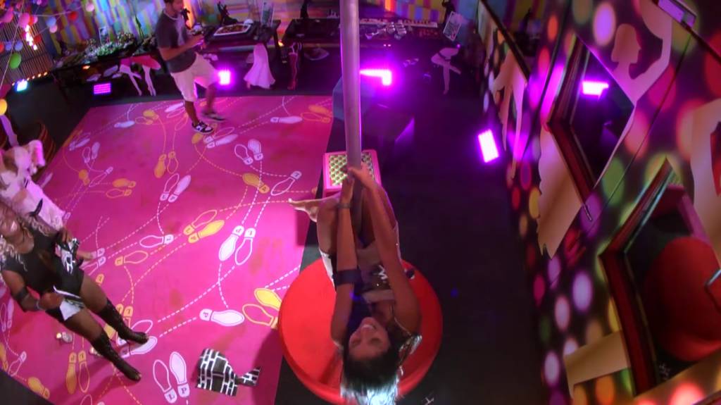 Nova festa do BBB16 termina em drama de Cacau e muitas nudes
