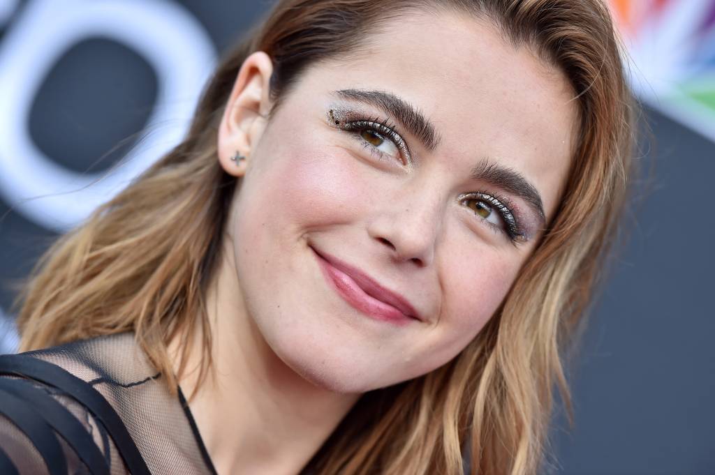 Kiernan Shipka, de O Mundo Sombrio de Sabrina, cortou de vez os cabelos