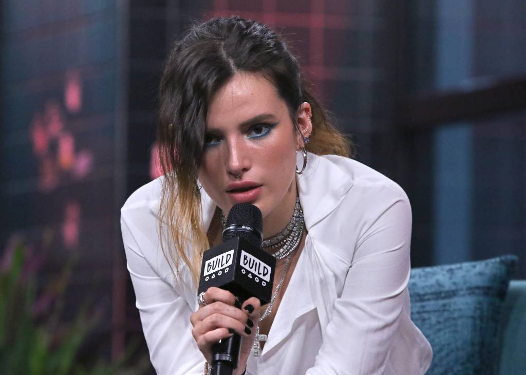 Bella Thorne desabafa sobre a dor de ter sido molestada dos 6 aos 14 anos