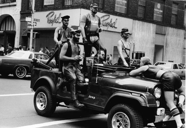 A Parada LGBT de Nova York em 1980 era assim A Parada LGBT de Nova York em 1980 era assim