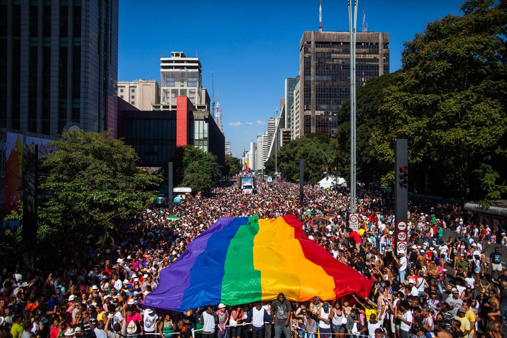 Conheça as atrações, trios e horários da Parada do Orgulho LGBT de SP