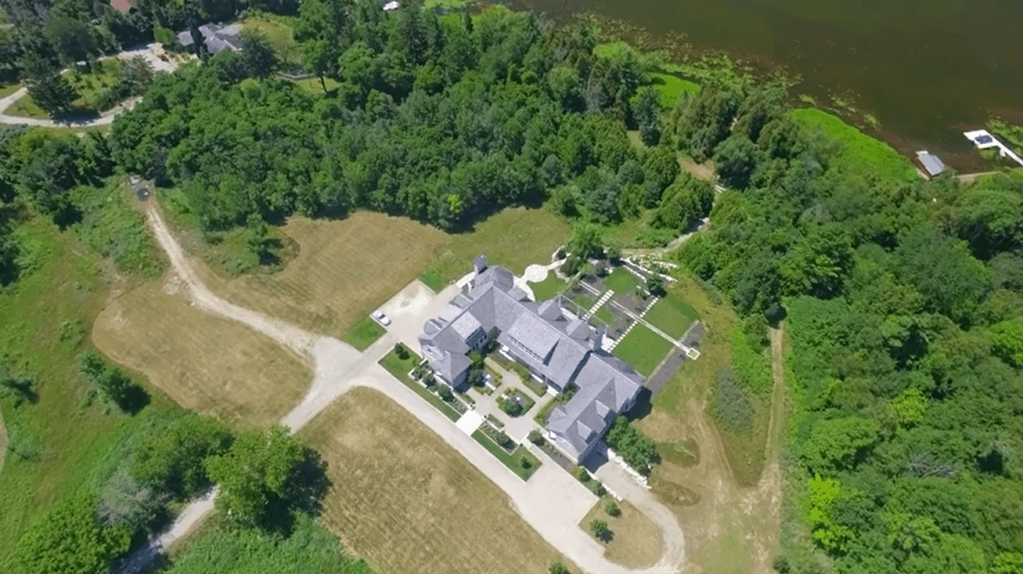 Você precisa ver a casa que Justin Bieber comprou no Canadá