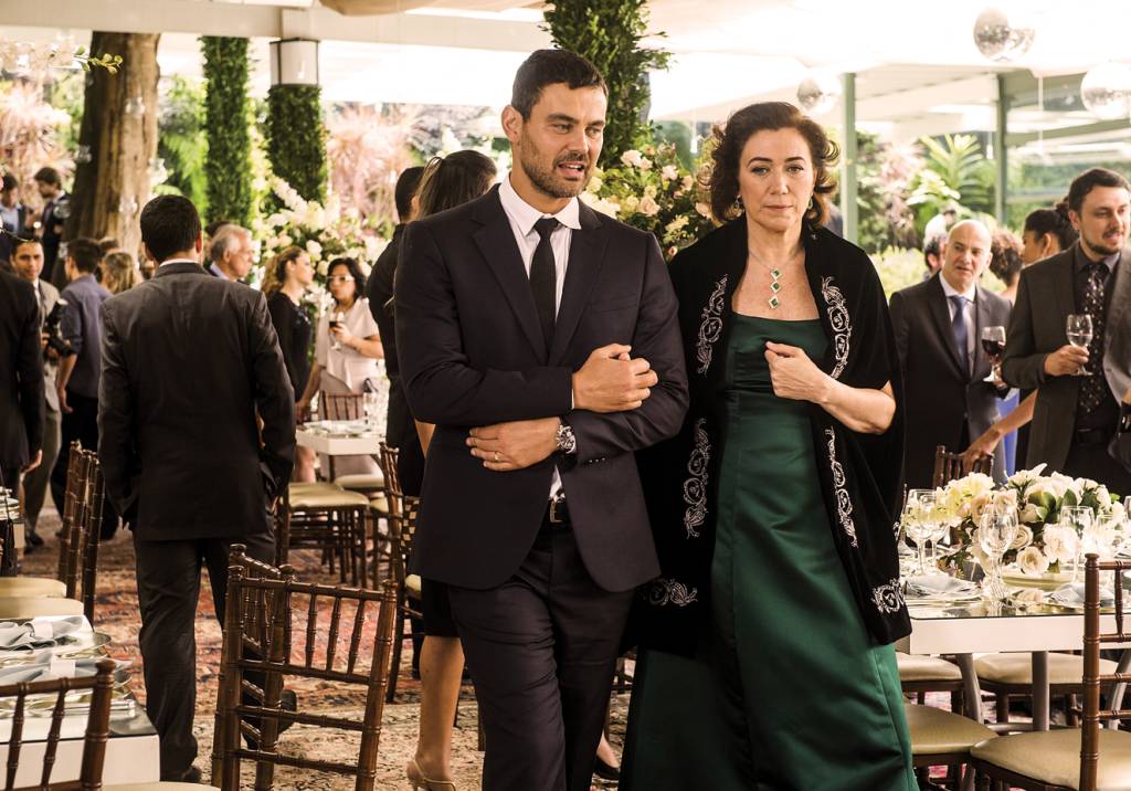 Império: Maurílio tortura Marta após o casamento