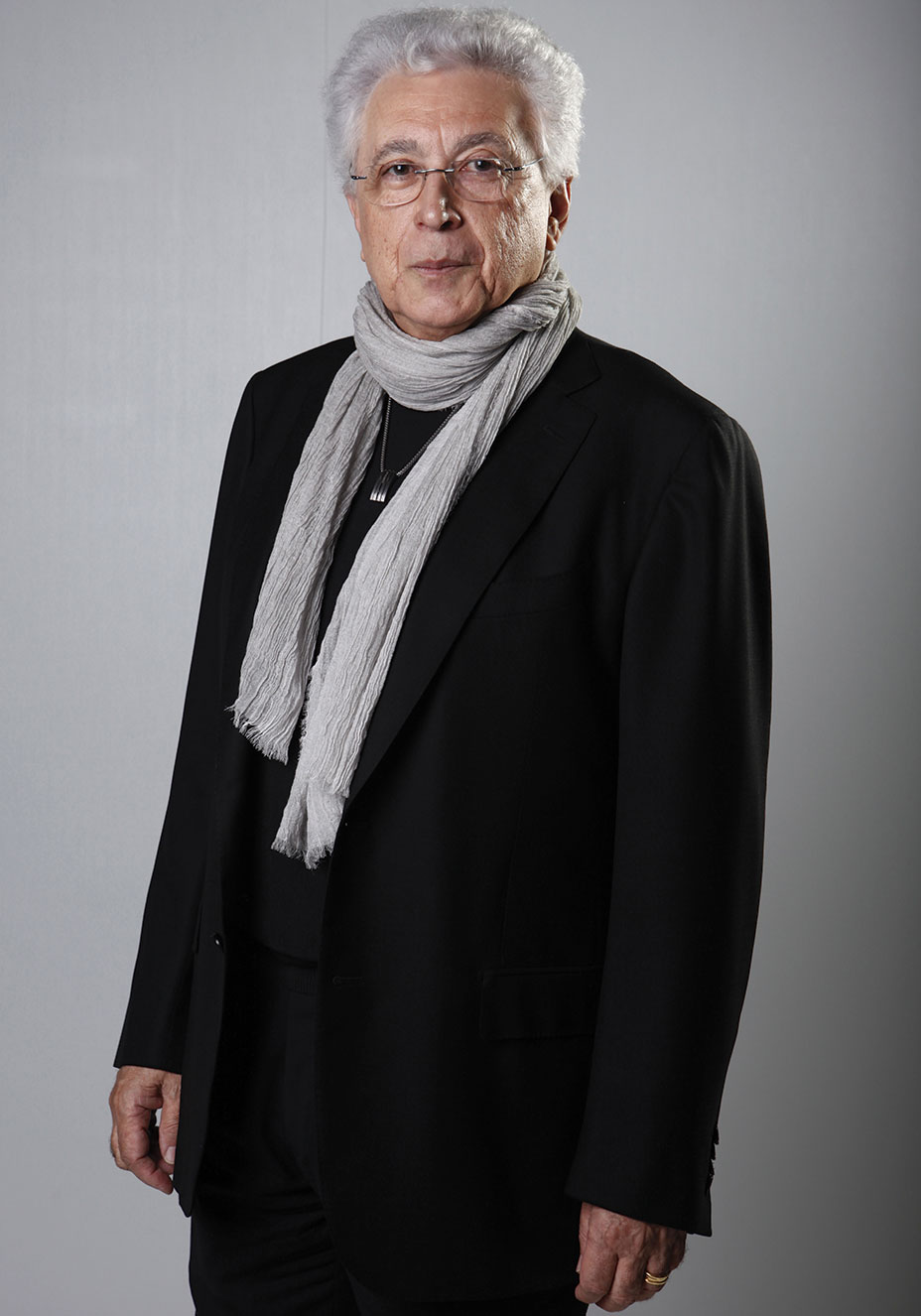 Aguinaldo Silva leva prêmio de Melhor Autor de Novela