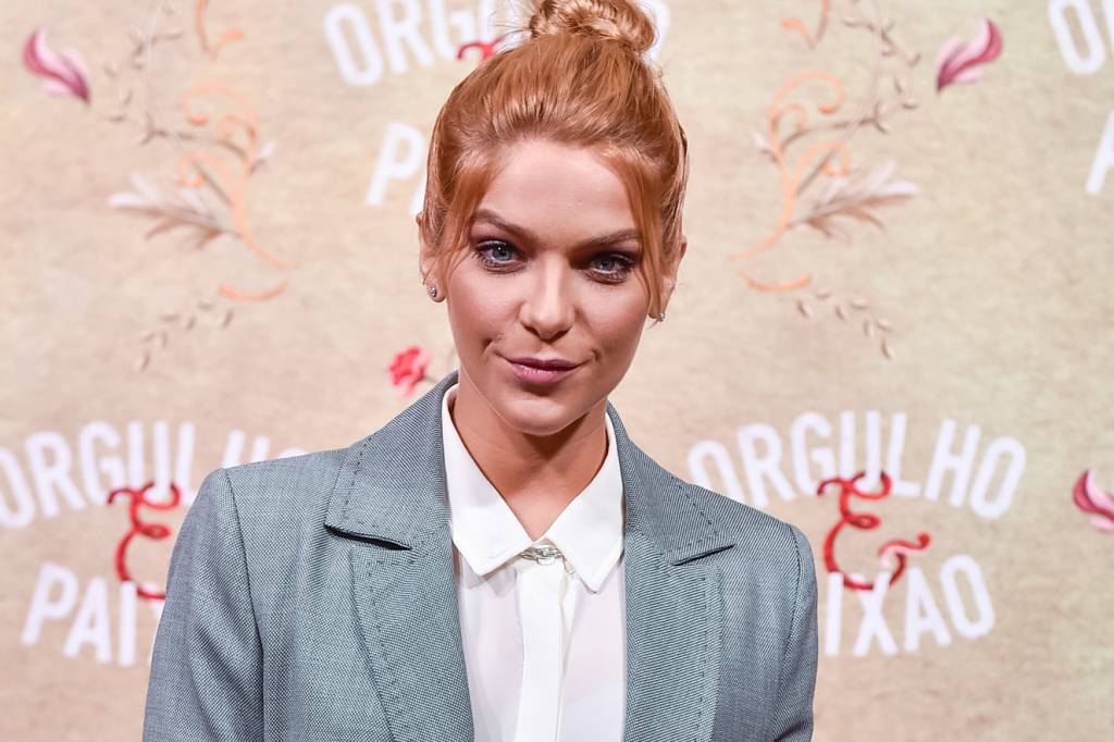 Isabella Santoni vai te deixar com vontade de pintar o cabelo de rosa