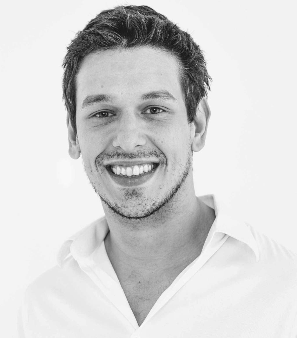 João Vicente de Castro resgata e dá novo lar a animais de rua