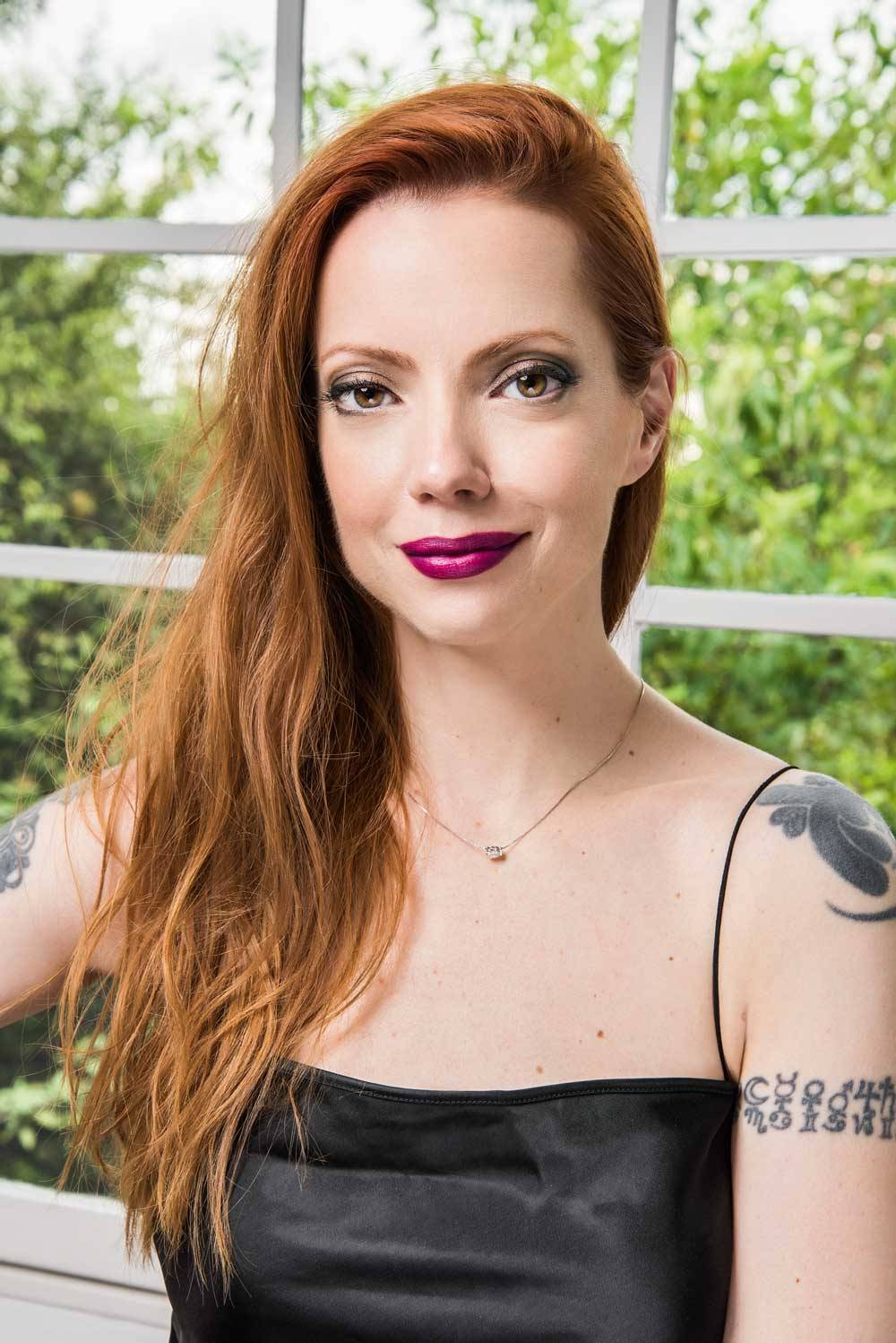 Julia Petit: assista ao passo a passo com seus lançamentos para M.A.C.