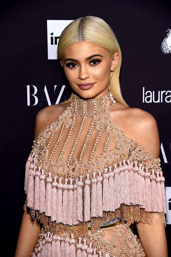 Aos 19 anos, Kylie Jenner compra nova mansão no valor de 12 milhões de dólares