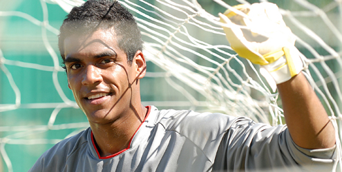 Malhação: Maicon pede Bibi em casamento