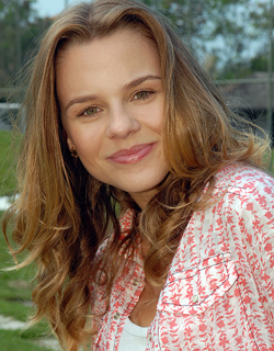 Malhação: Catarina é irmã de Raquel