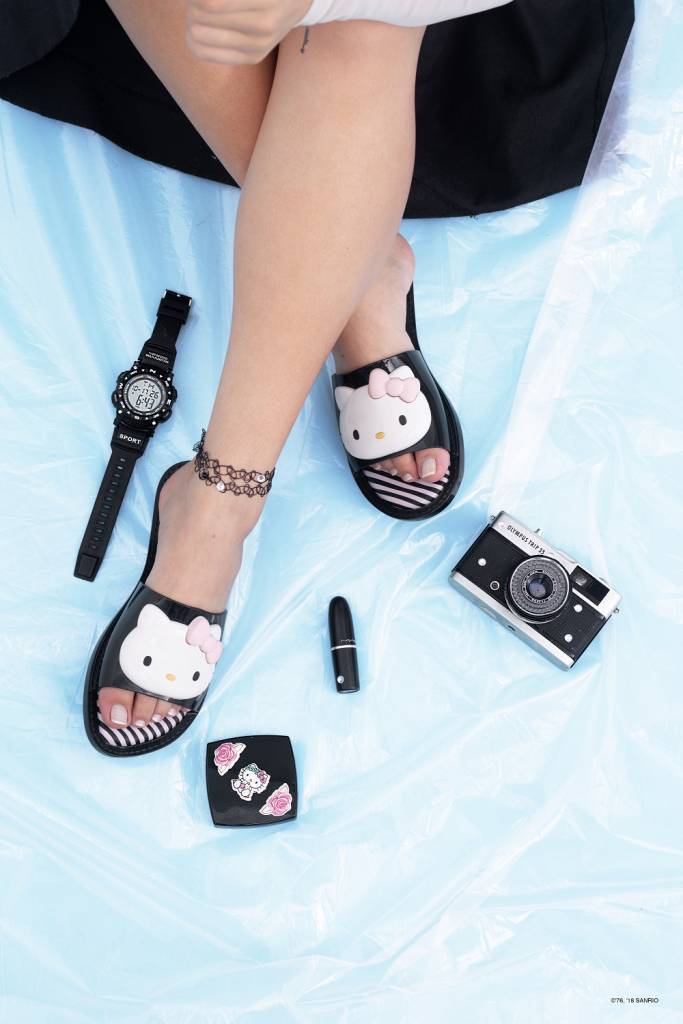 Melissa Slipper + Hello Kitty 2