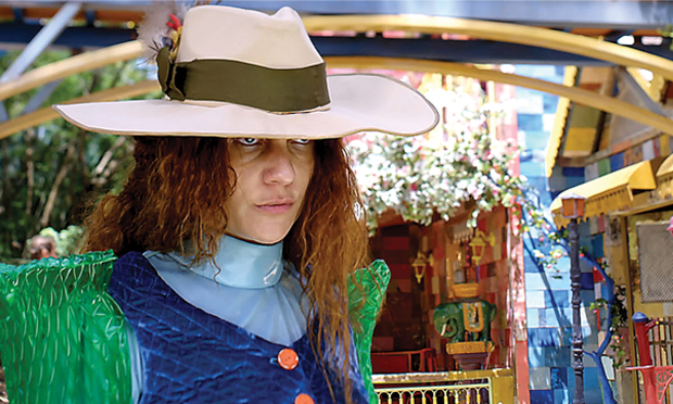 Meu Pedacinho de Chão: Gina se apaixona por Ferdinando