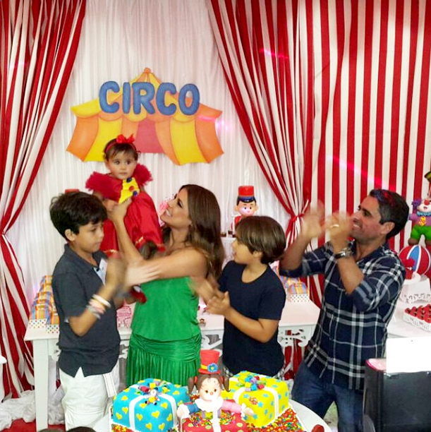 Nívea Stelmann comemora primeiro aniversário de Bruna