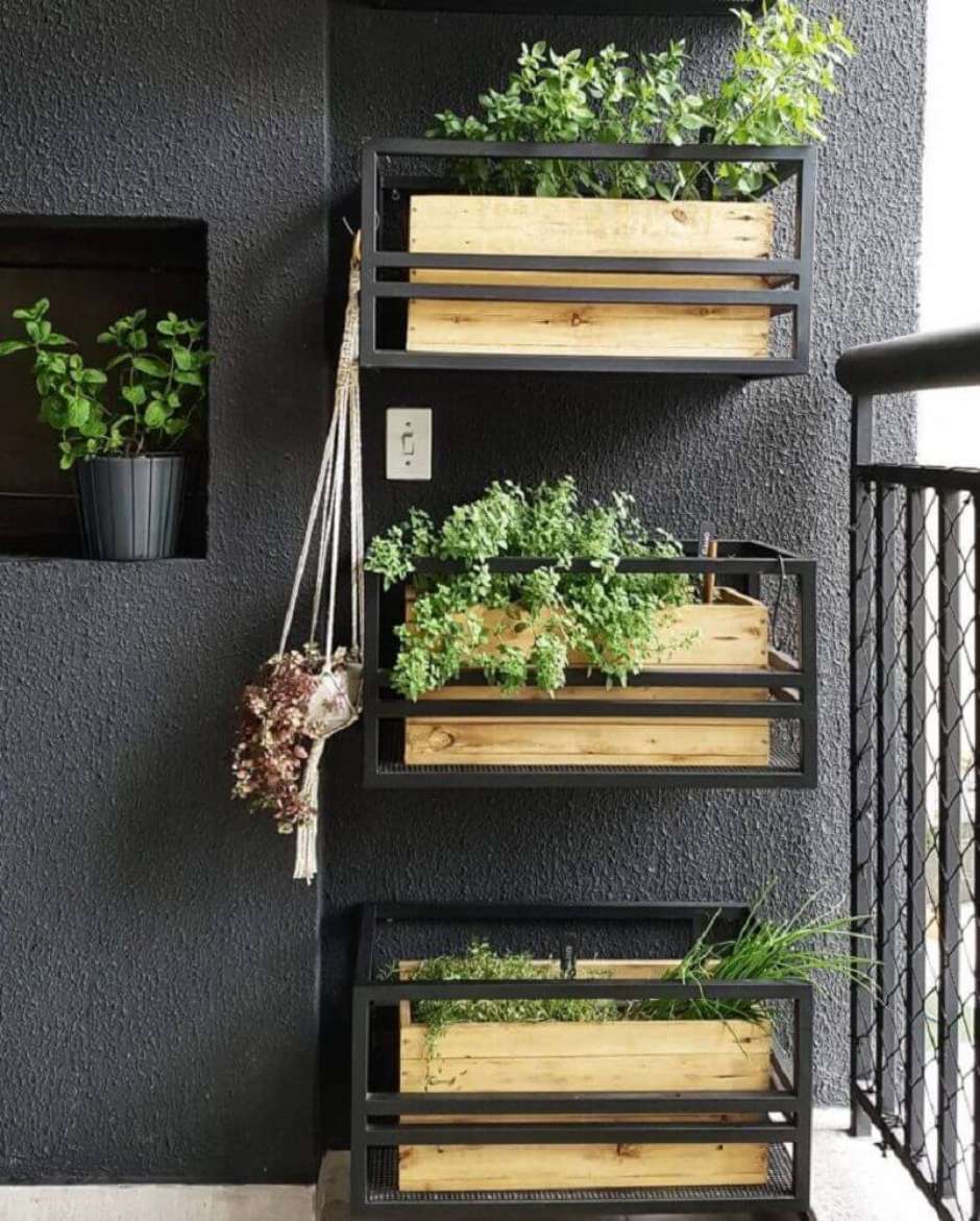 12 jeitos criativos de colocar a hortinha na varanda do apê