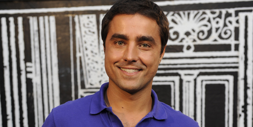 Aquele Beijo: Vicente pode voltar a andar