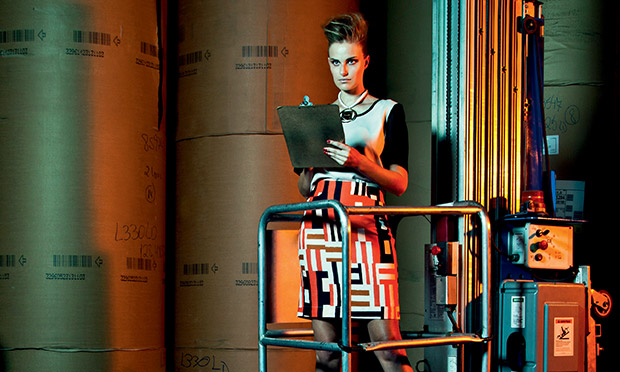 Ao trabalho com estilo: os tecidos, modelagens e combinações certas