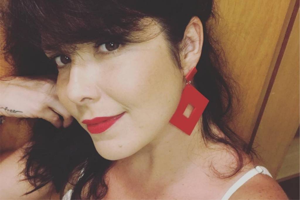 Samara Felippo mostra “pancinha” e fala de autoaceitação no Insta