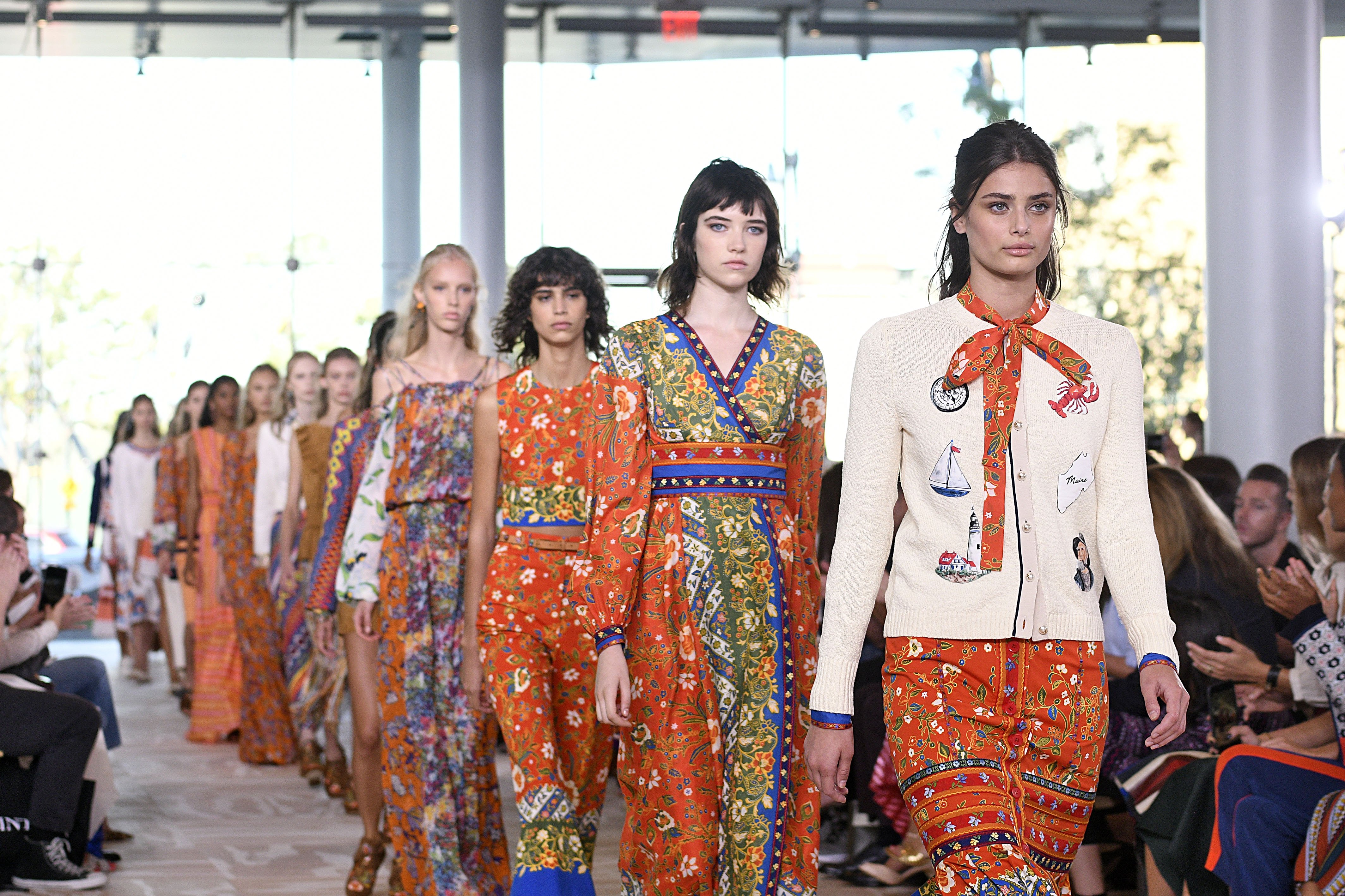 Ao vivo: assista ao desfile da Tory Burch na NYFW