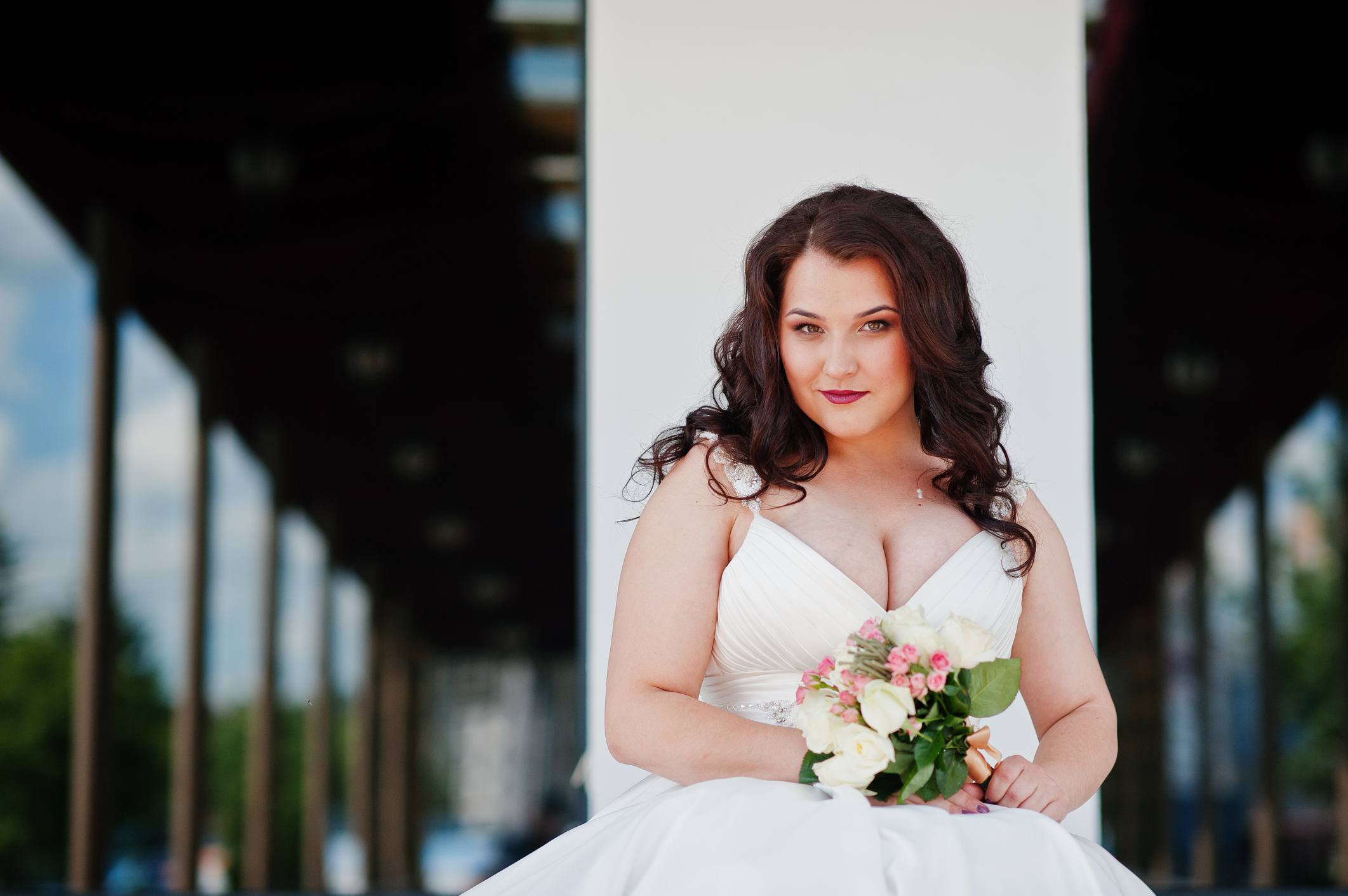 12 vestidos de noiva plus size por menos de mil reais