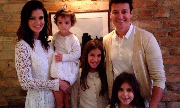 Rodrigo Faro e Vera Viel comemoram primeira comunhão da filha