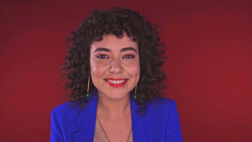 Maquiagem com um toque de exagero? Pode, sim!