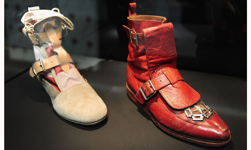 Vivienne Westwood ganha restrospectiva dos seus sapatos inusitados