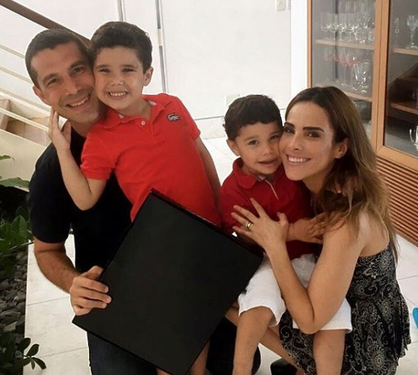 Wanessa e Marcus Buaiz com os filhos