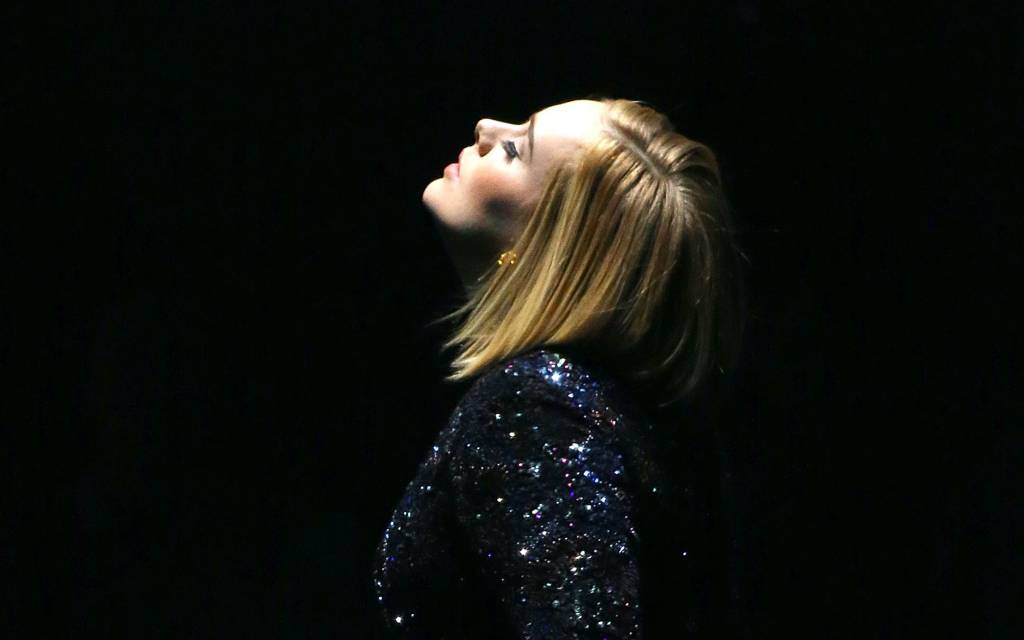 O silêncio de 5 anos chega ao fim para Adele