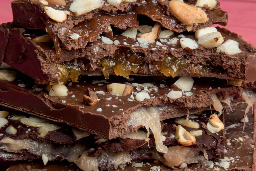 Barra crocante de chocolate recheada