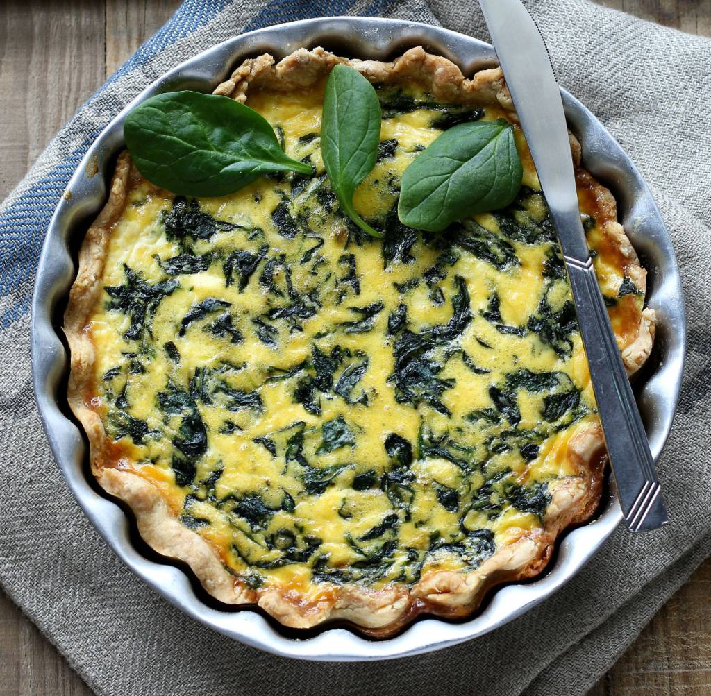 Quiche de espinafre com farinha de amêndoas