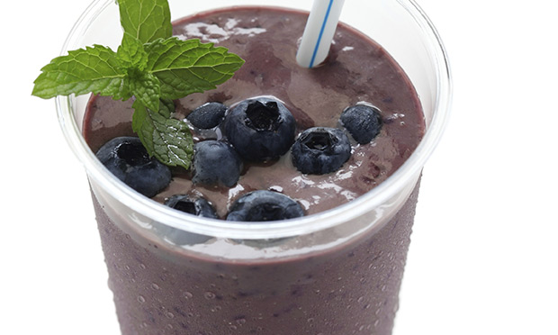 Suco detox de açaí