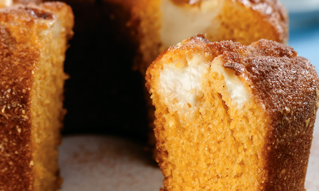 Bolo de milho com requeijão