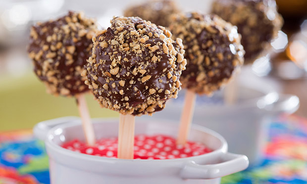 Maçã do amor de pipoca