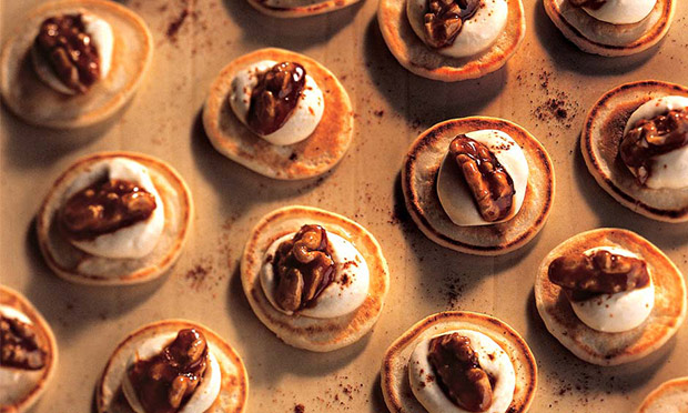 Minipanqueca com mascarpone e nozes