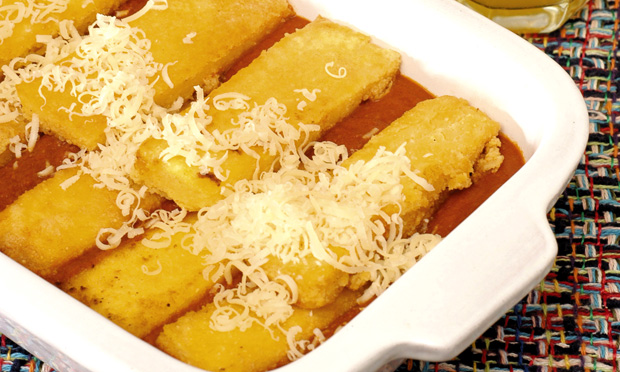 Polenta-frita-molho-linguica-calabresa Polenta frita