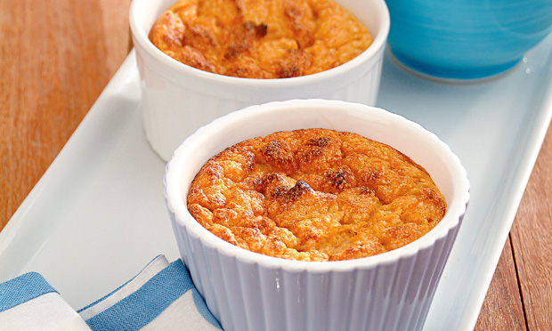 Suflê de abobrinha, tomate e batata