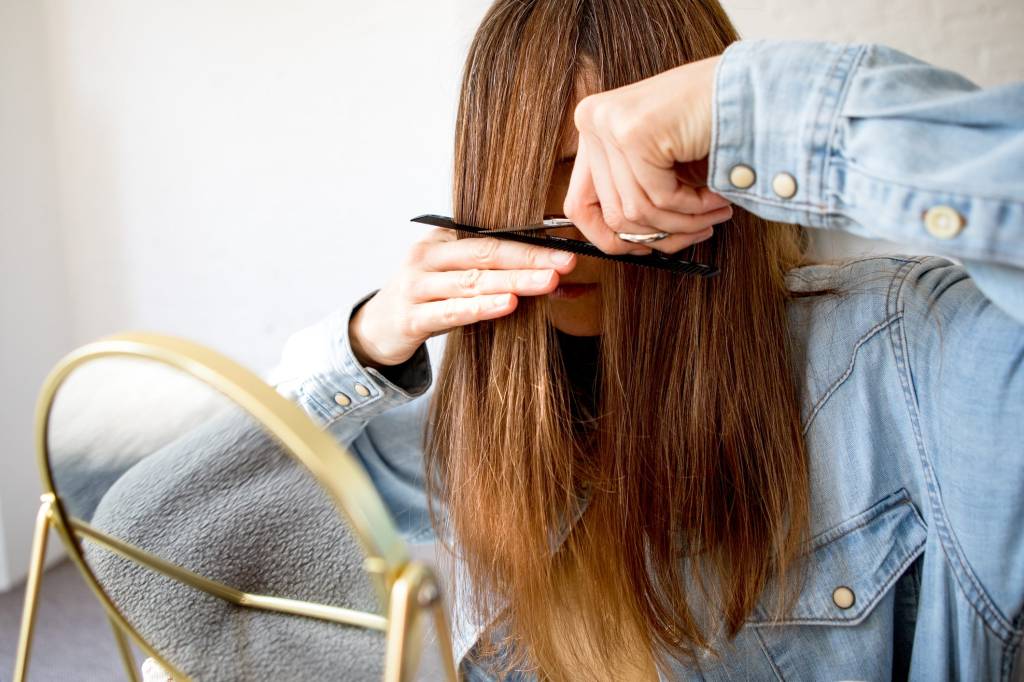 12 itens indispensáveis para cortar e pintar o cabelo em casa