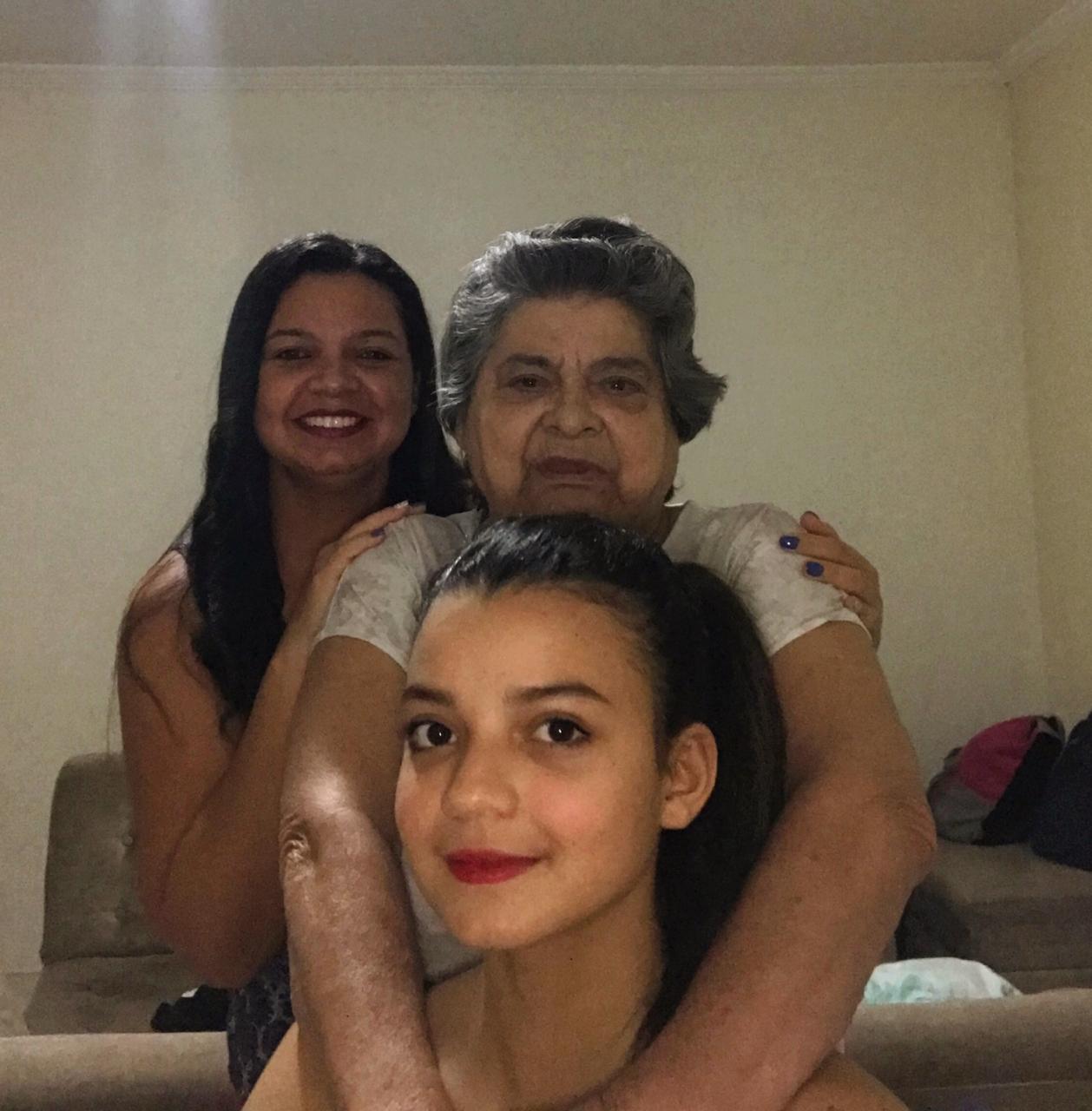 enfermeiras dia das m&atilde;es