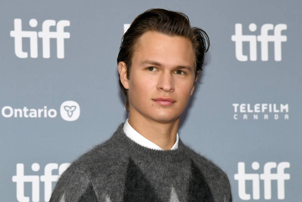 Alsel Elgort é acusado de estuprar jovem de 17 anos