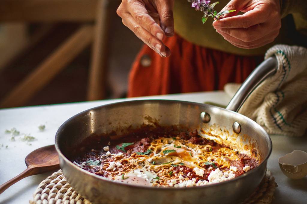 Um menu sereno e romântico para um jantar de Dia dos Namorados em casa
