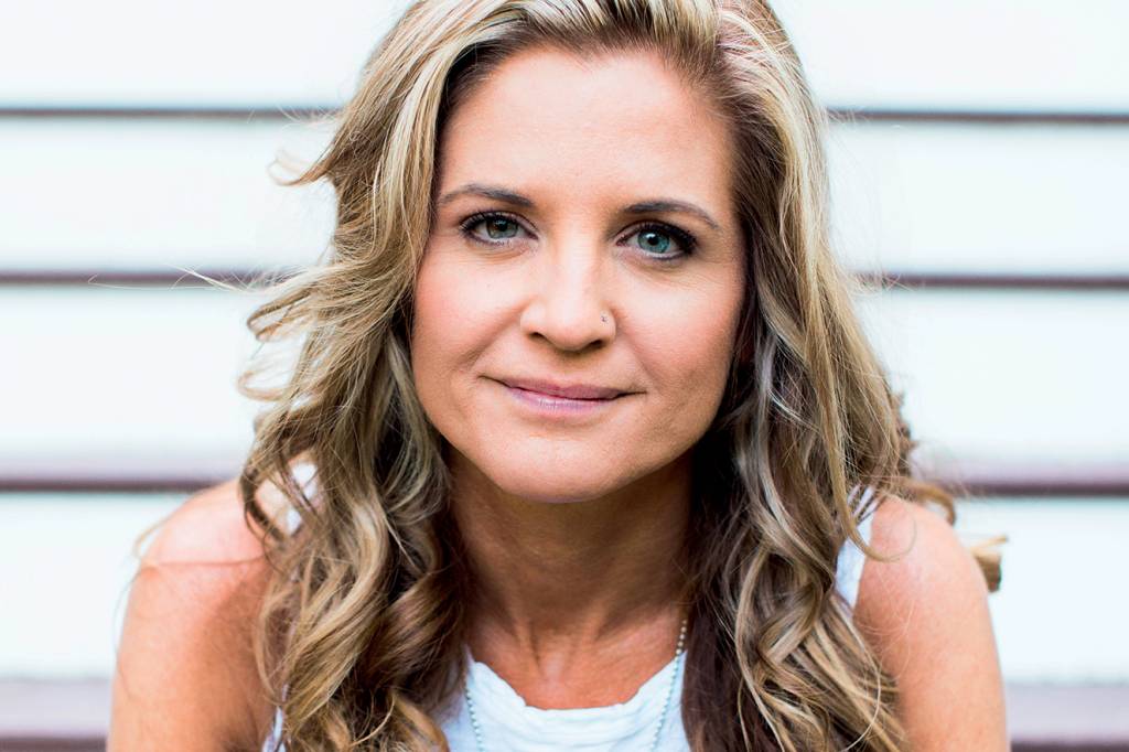 Novo livro de Glennon Doyle chega ao Brasil após sucesso entre americanas