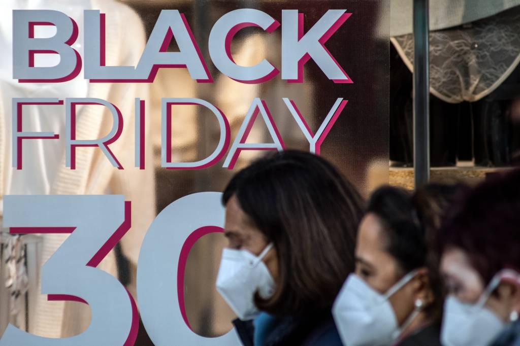 Siga estas dicas de economista para não cair em golpes da Black Friday