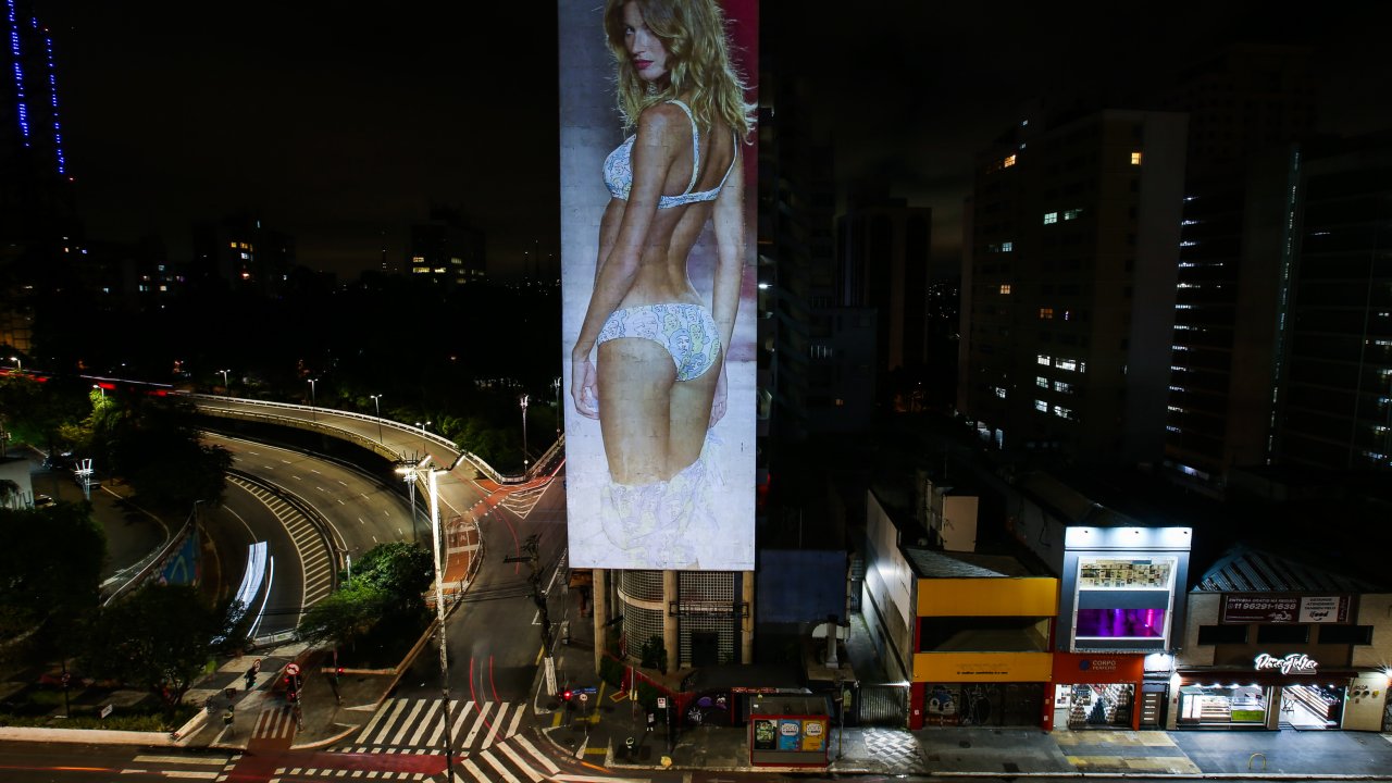 projeção SÃO PAULO FASHION WEEK