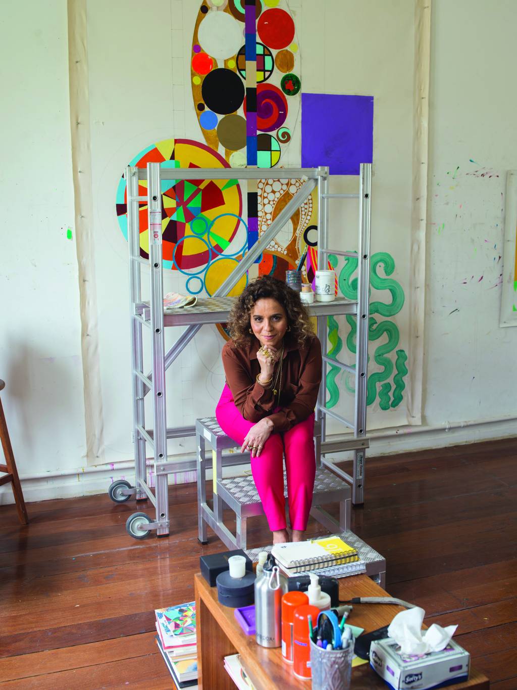 Confira os destaques da megaexposição dedicada a Beatriz Milhazes em SP