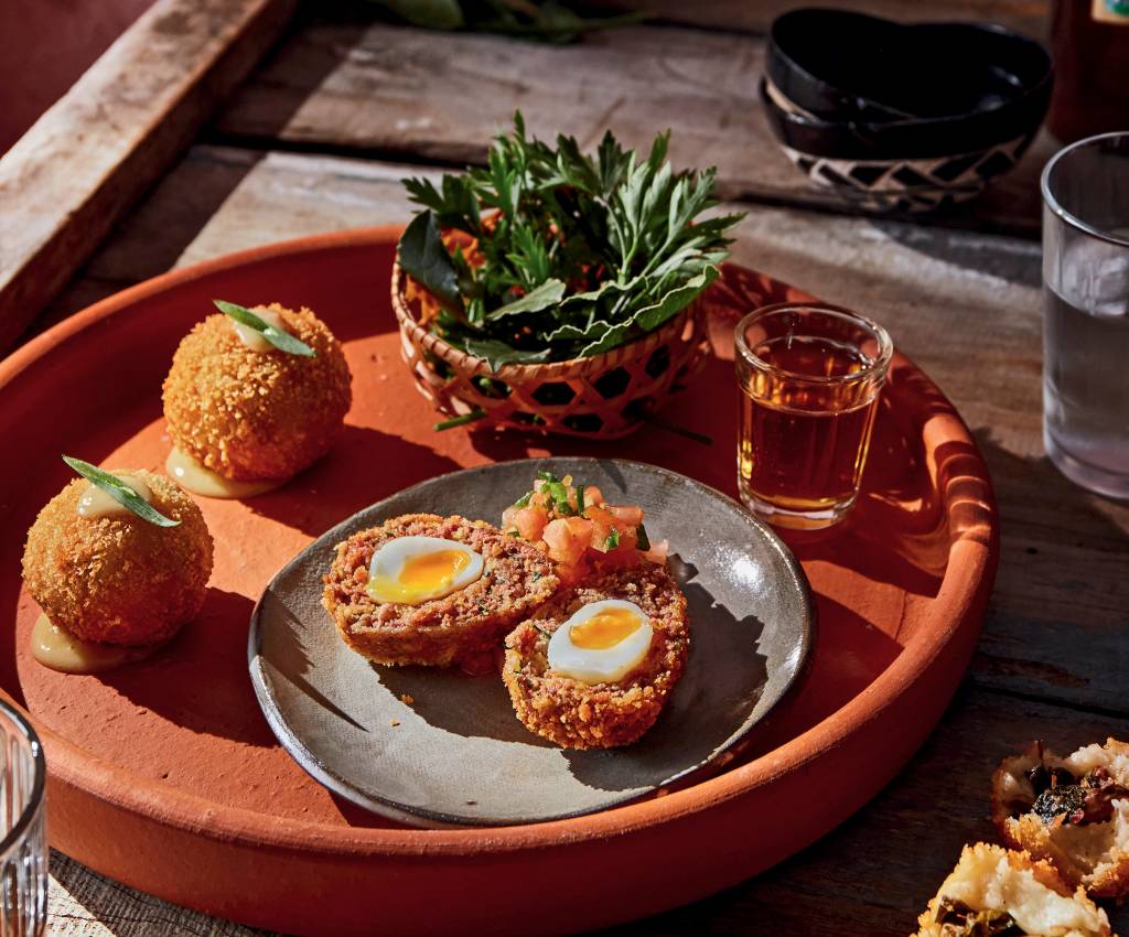 Receber – Casa Tucupi – Receitas do Acre Bolinho de rabada no tucupi e bolinho baixaria, da Casa Tucupi