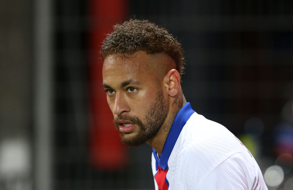 Nike rompe contrato com Neymar após denúncia de agressão sexual