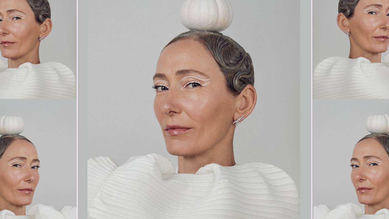 Foto de modelo com delineador branco