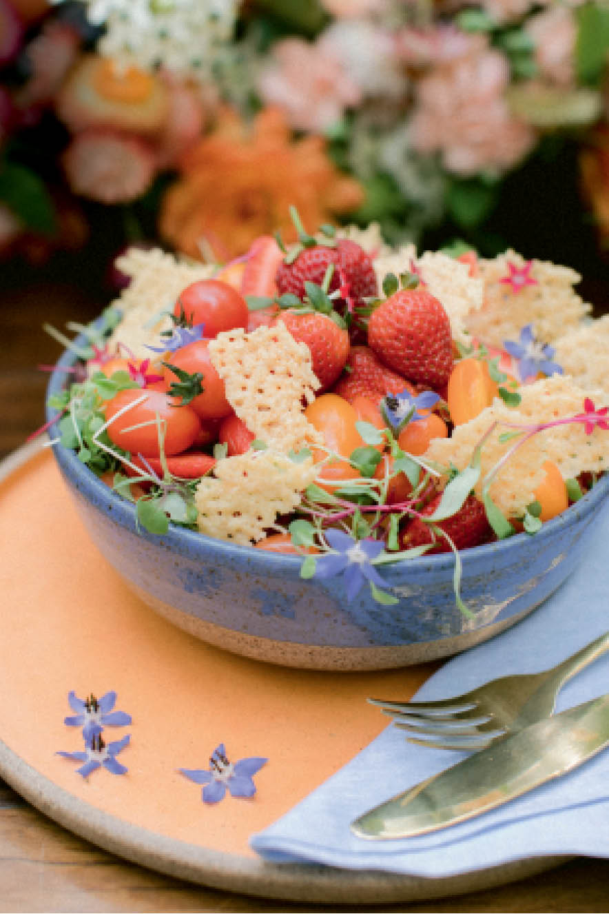 Receber Aniversário de CLAUDIA – Salada primavera de tomate, morango e queijo parmesão Receber Aniversário de CLAUDIA - Salada primavera de tomate, morango e queijo parmesão